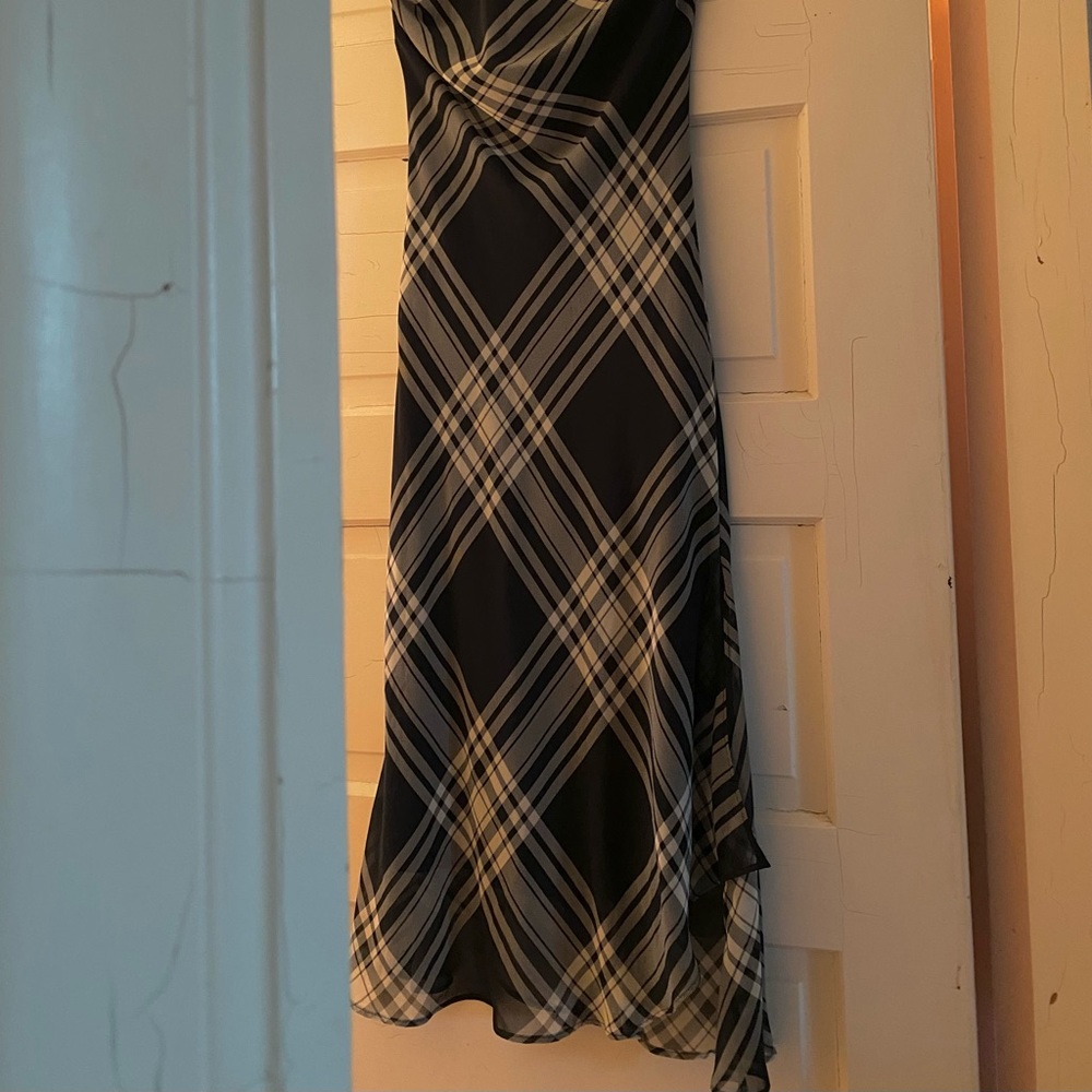 Beautiful black & white dress. Made in spain. See pictures for details. - Picture 9 of 14